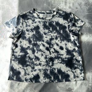 YogaSmoga Dark Navy Blue Gray Tie Dye Workout Short Sleeved Shirt Crew Neck